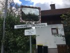 Straßenschild Holunderweg am westlichen Eingang des neuen Baugebietes<br><small>Ralf König</small>